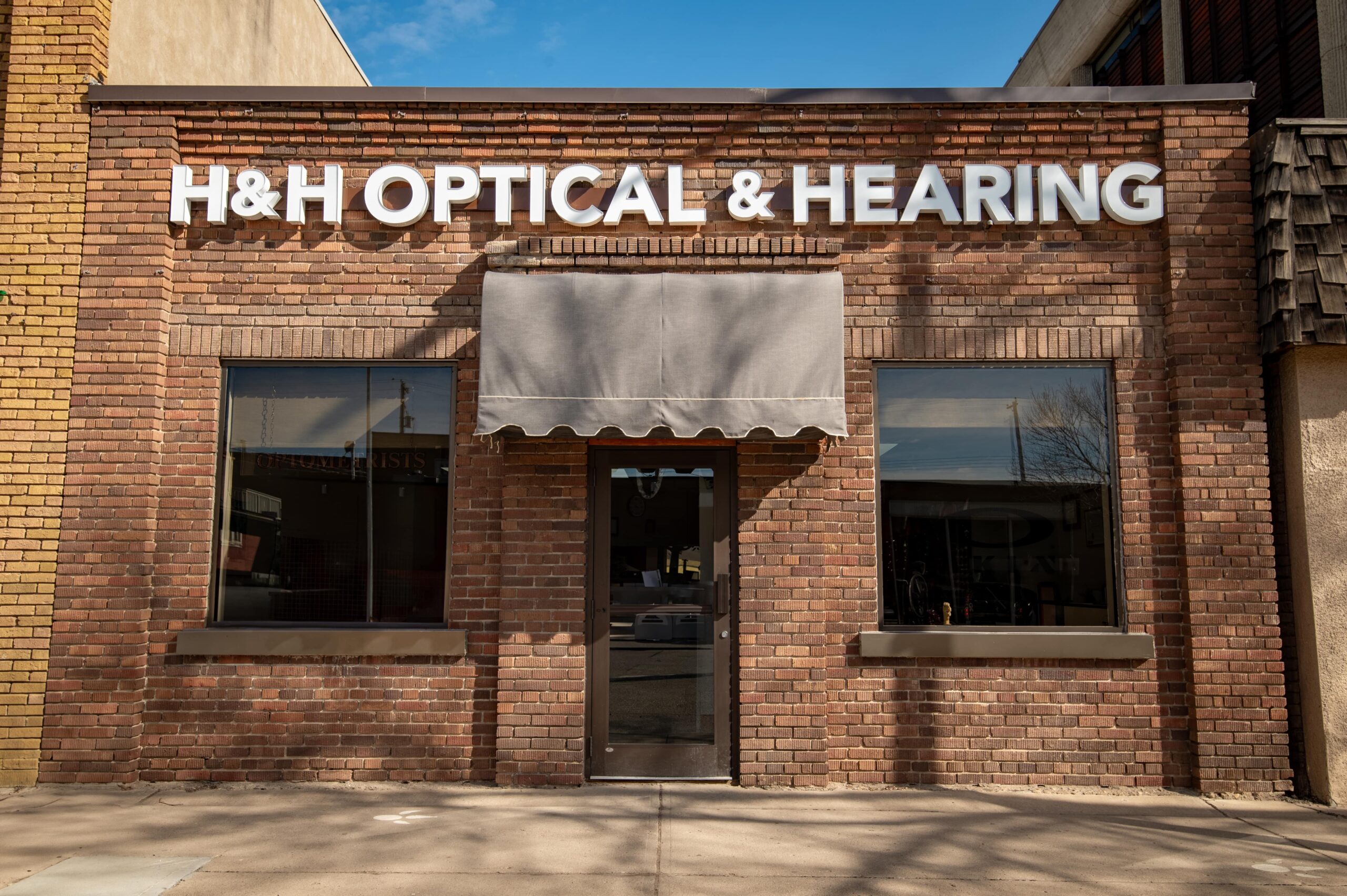 Contact H&H Optical & Hearing Centre